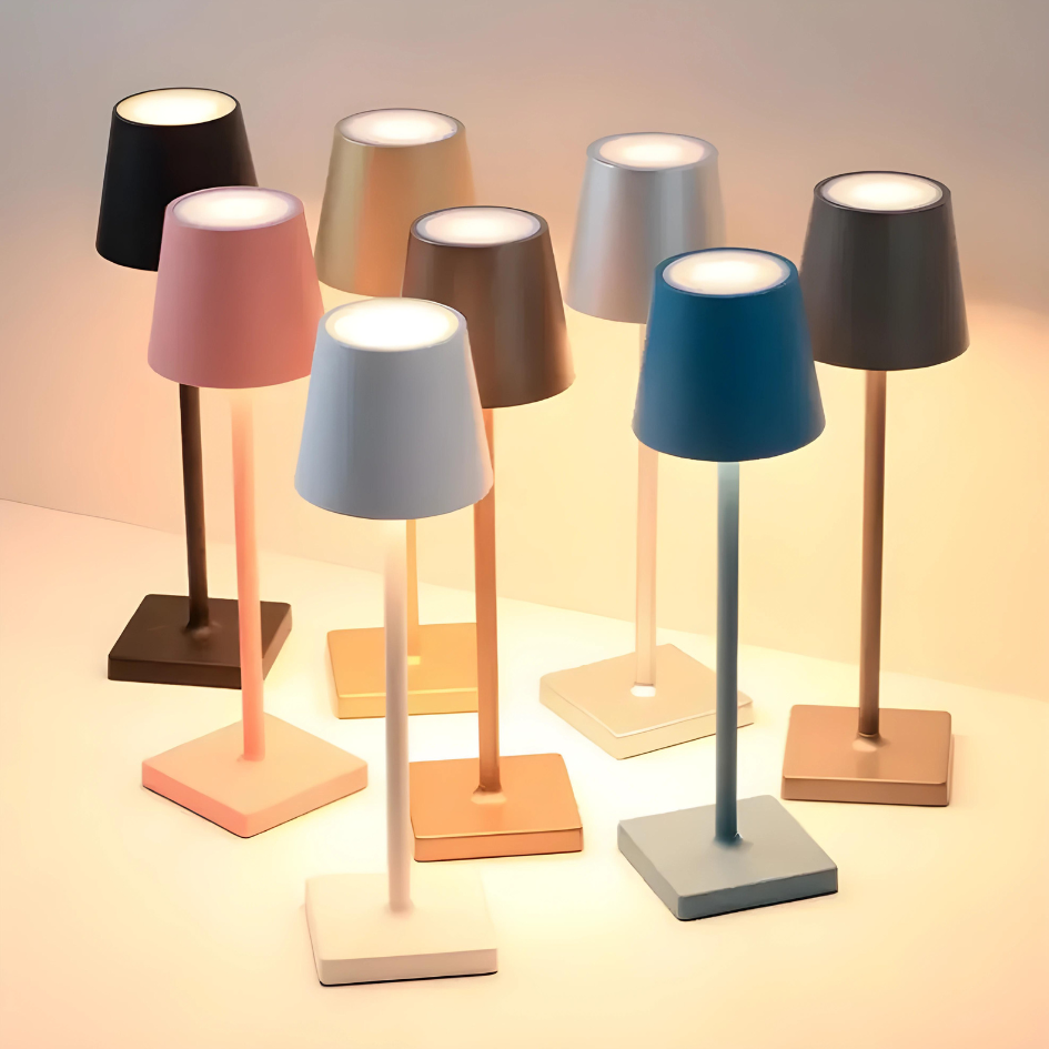 Nordia Light - Multifunktionale Kabelgebundene Aufladbare Tischlampe