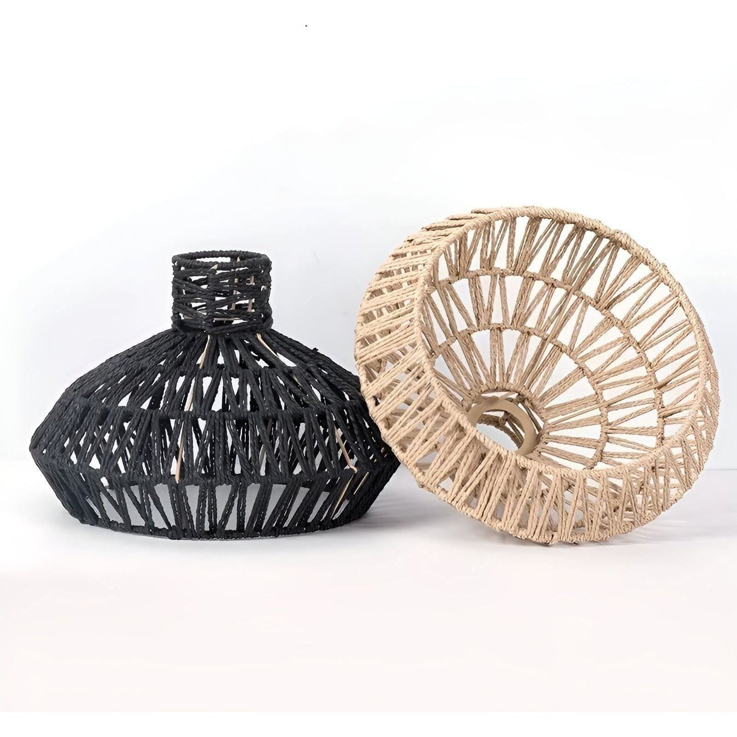 AntiqueWeave Lamp - Antike Lampe Aus Hand geflochtenem Rattan