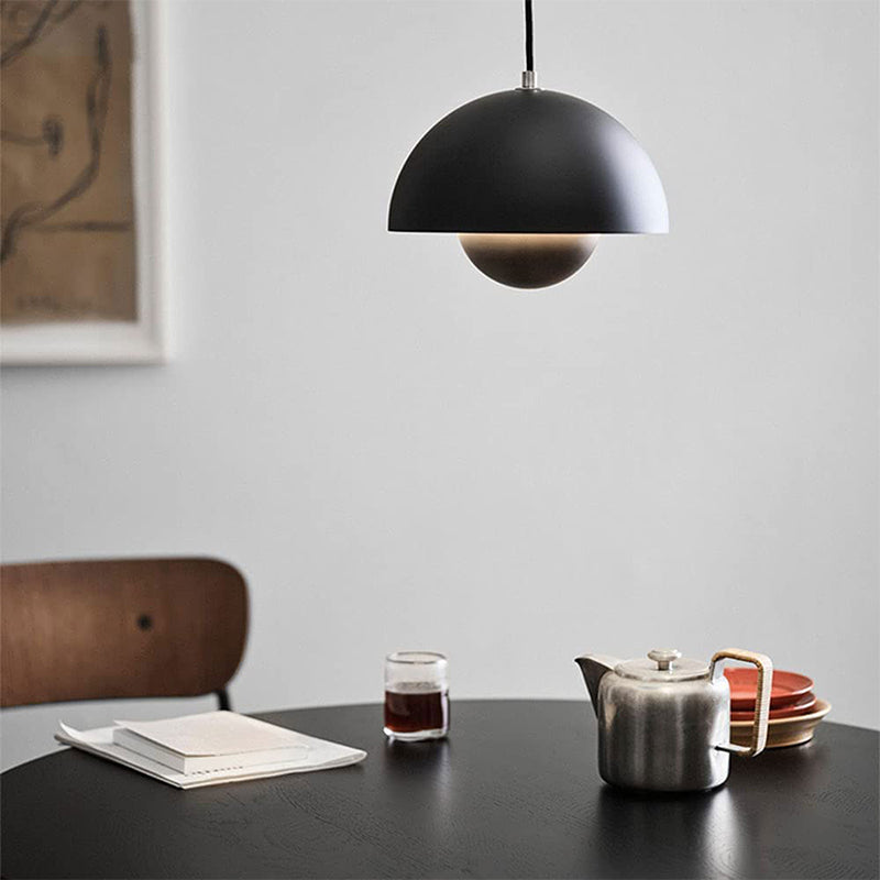 Elegant LED pendant lamp in flowerpot design – Adjustable & modern for bedrooms & living spaces