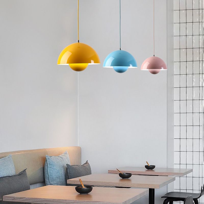 Elegant LED pendant lamp in flowerpot design – Adjustable & modern for bedrooms & living spaces