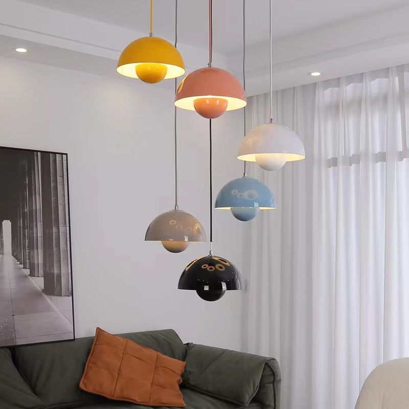 Elegant LED pendant lamp in flowerpot design – Adjustable & modern for bedrooms & living spaces