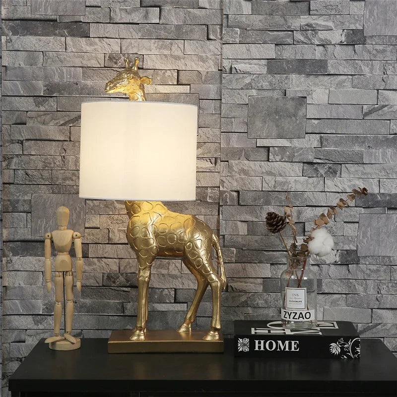 Giraffe Harz Tischlampe – Exklusive Tierfigur Leuchte im Safari-Stil für Wohnzimmer & Schlafzimmer