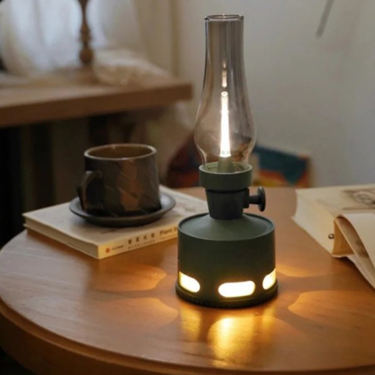 Vintage LED Lantern – Nostalgic Storm Lamp with Flame Effect & USB-C Battery, 4000mAh, Dimmable