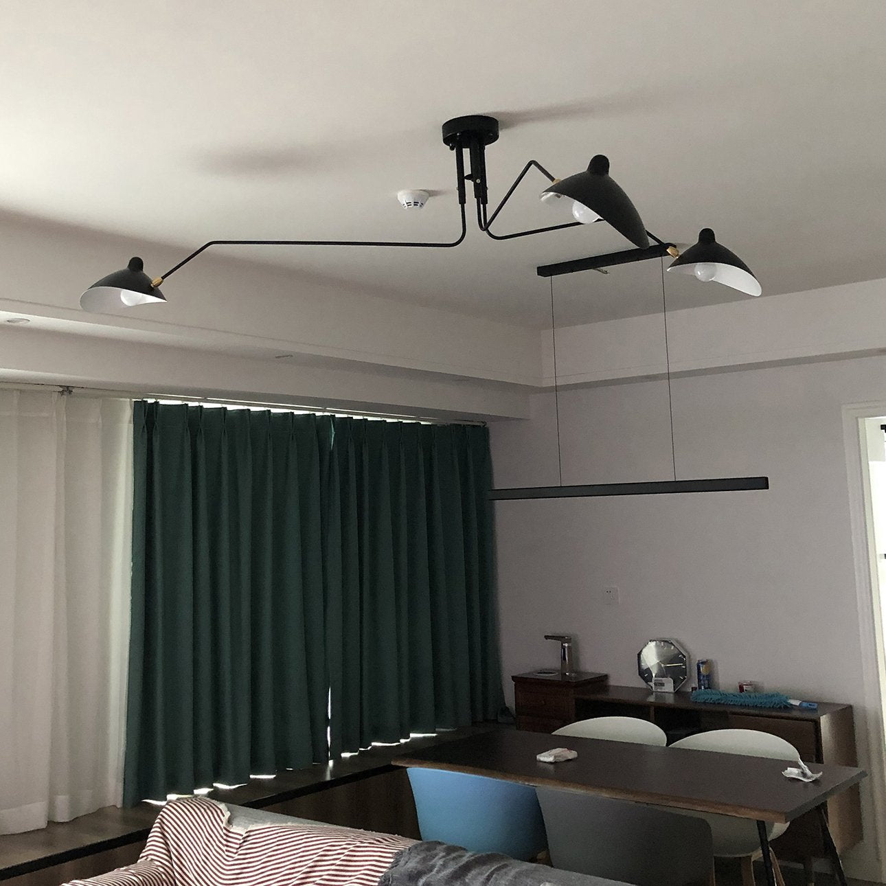 Modern ceiling light in mid-century style – Adjustable multi-arm lamp for living room, dining area & office – Industrial look with design factor