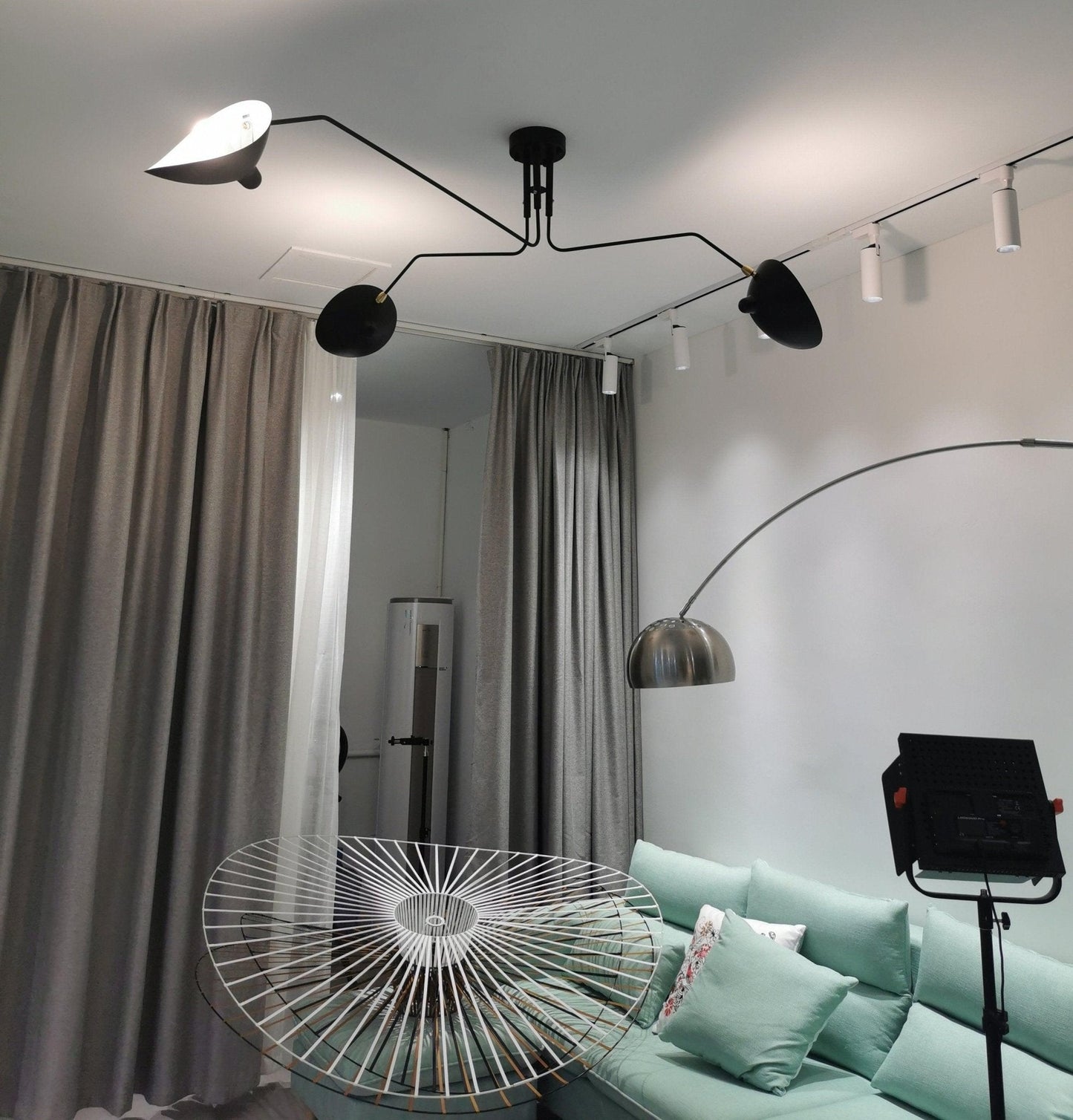 Modern ceiling light in mid-century style – Adjustable multi-arm lamp for living room, dining area & office – Industrial look with design factor