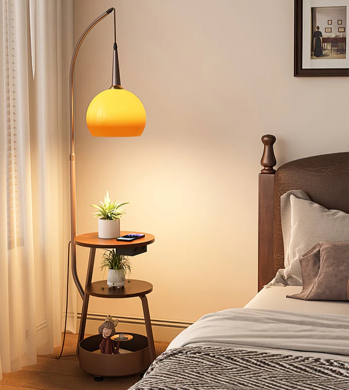 Bauhaus-inspirierter Nachttisch mit integrierter LED-Lampe – E27-Fassung, Metall-Holz-Glas-Mix, funktionales Designstück