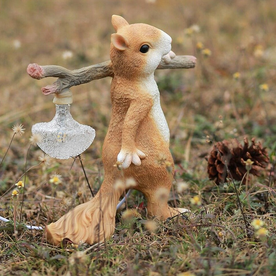 Squirrel table lamp – quirky design with G9 socket, LED compatible, resin & glass, Ø25 cm