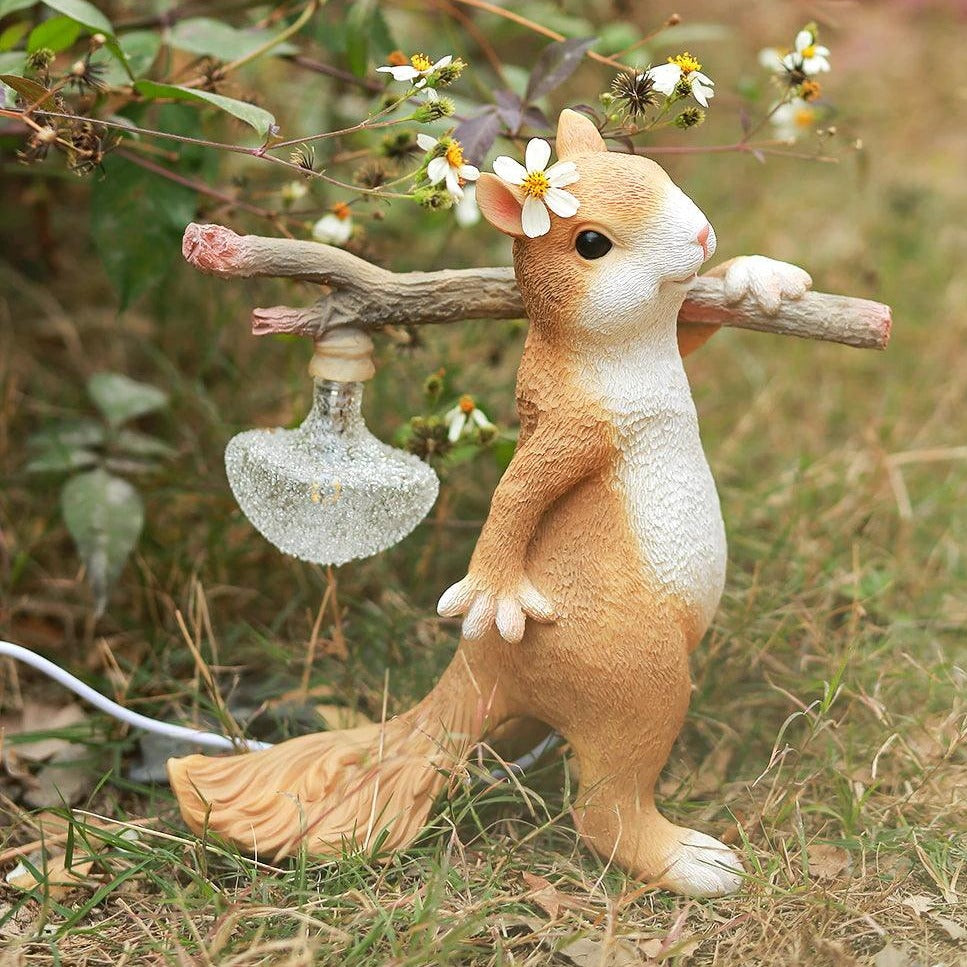 Squirrel table lamp – quirky design with G9 socket, LED compatible, resin & glass, Ø25 cm