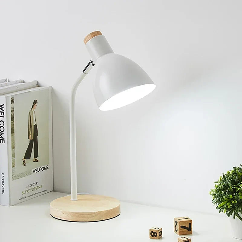 Holz Tischlampe – Kreative skandinavische Schreibtischleuchte aus Holz und Metall