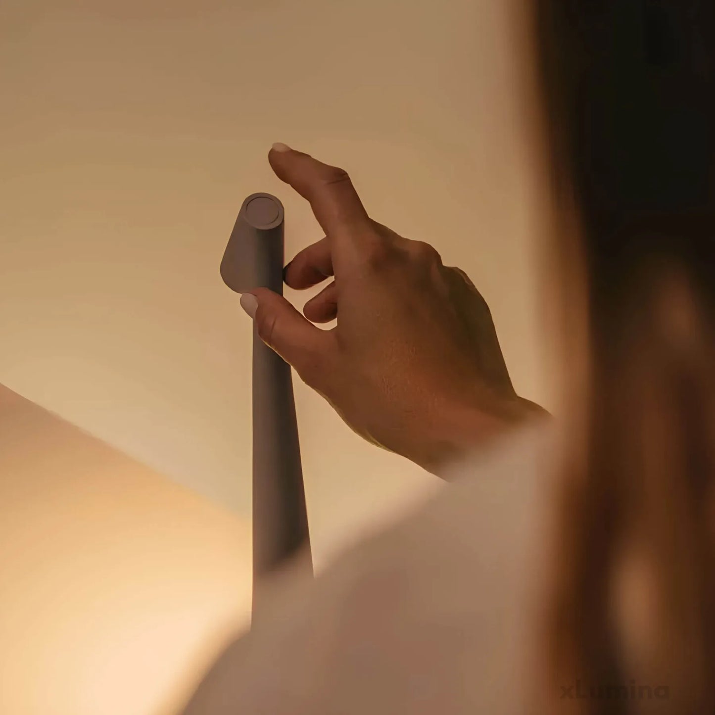 Nordische Minimalistische LED-Tischlampe | Kabellos | Dimmbar | Leselampe | Esszimmerbeleuchtung