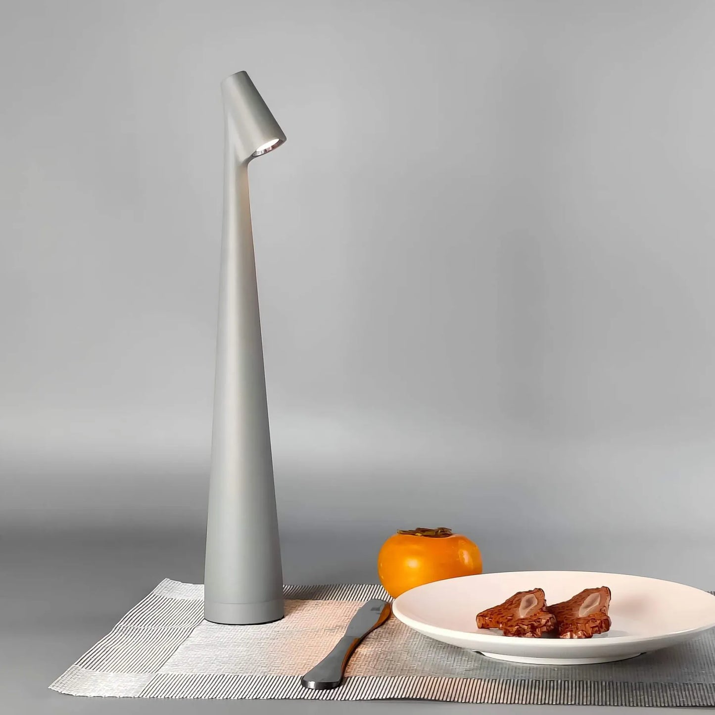 Nordische Minimalistische LED-Tischlampe | Kabellos | Dimmbar | Leselampe | Esszimmerbeleuchtung