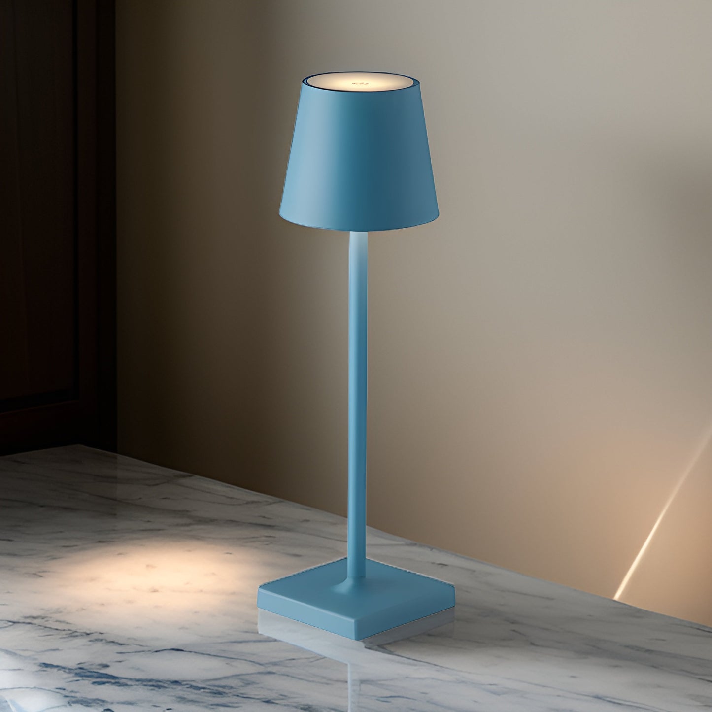 Nordia Light - Multifunktionale Kabelgebundene Aufladbare Tischlampe