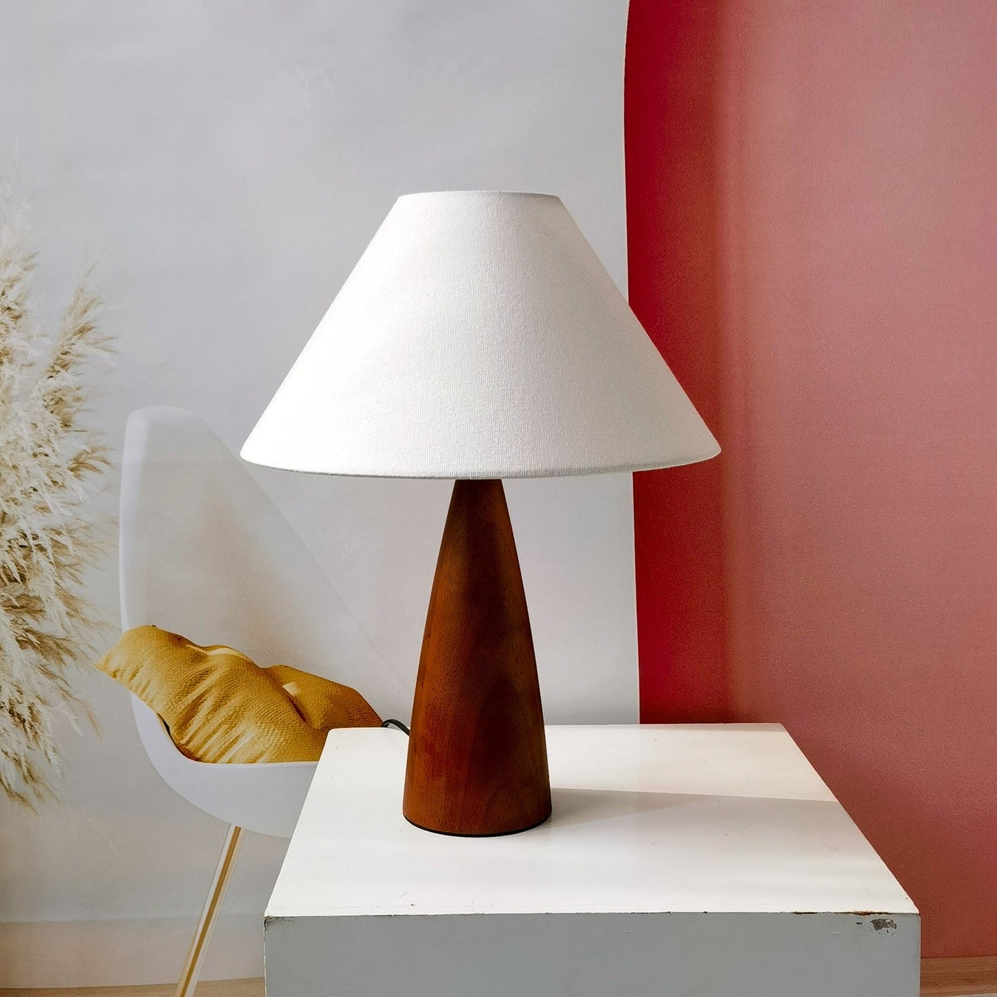 Century Style table lamp made of solid wood – E27 socket, LED bulb included, brass & ceramic details, Ø30 cm
