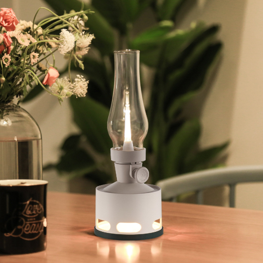 Vintage LED Lantern – Nostalgic Storm Lamp with Flame Effect & USB-C Battery, 4000mAh, Dimmable