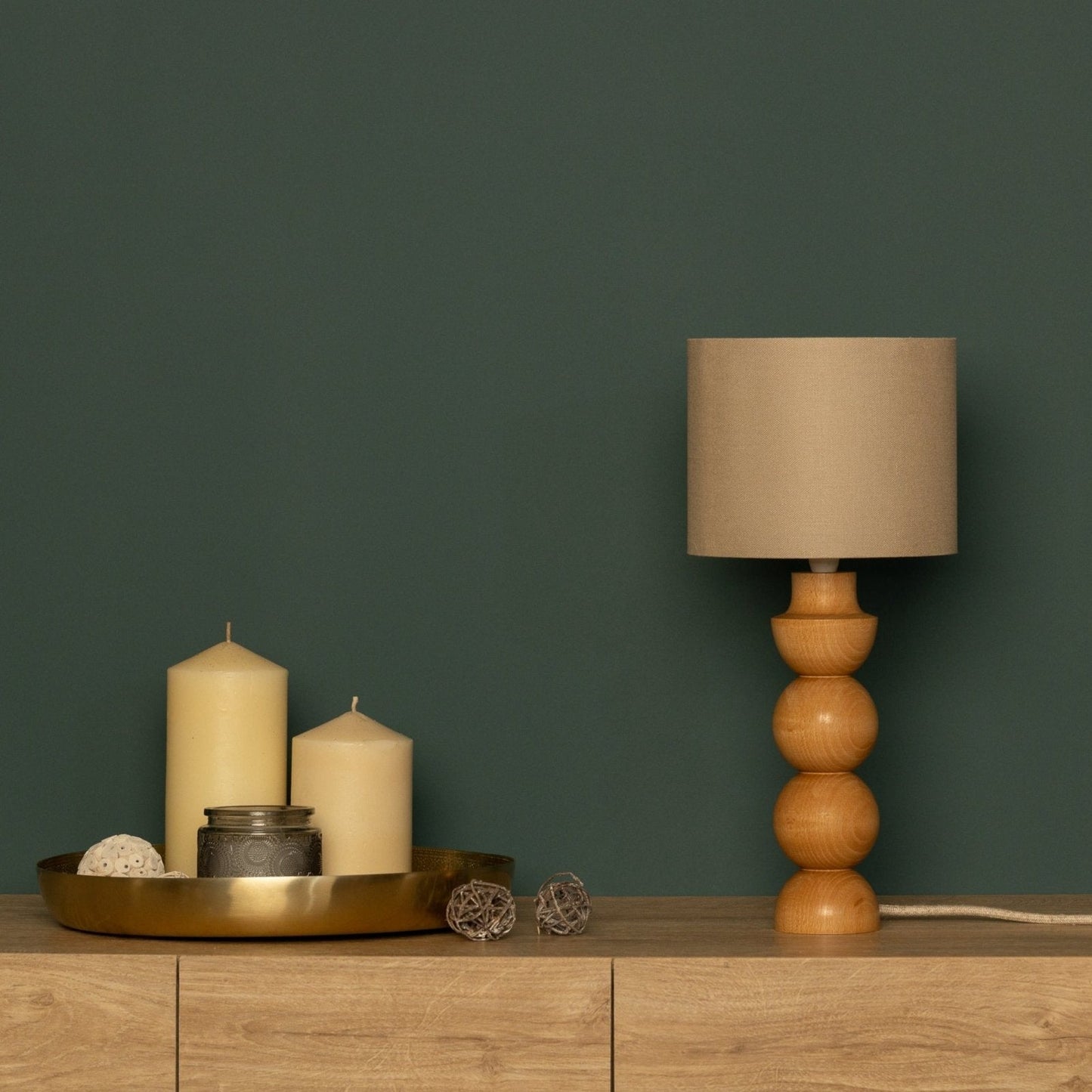 Holztischlampe mit Stoffschirm - Skandinavische Nachttischlampe im natürlichen Design, ideal für Schlafzimmer & Wohnzimmer Beleuchtung