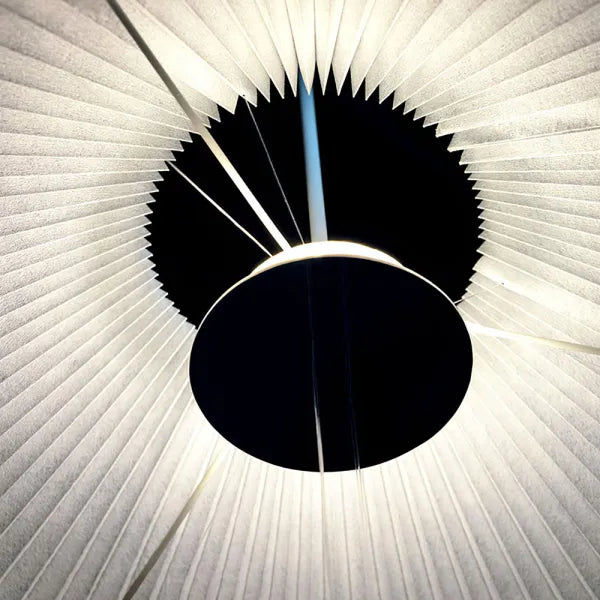 Höhenverstellbare Deckenlampe mit Falten-Design – Stilvolle Pendelleuchte für Wohn- und Essbereiche