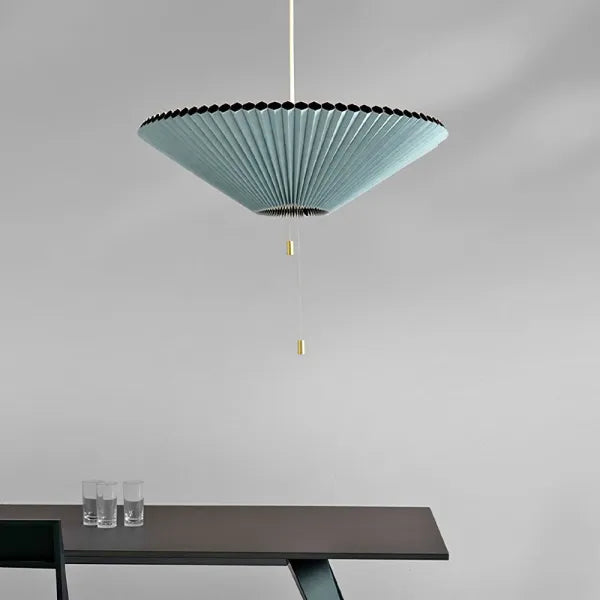 Höhenverstellbare Deckenlampe mit Falten-Design – Stilvolle Pendelleuchte für Wohn- und Essbereiche