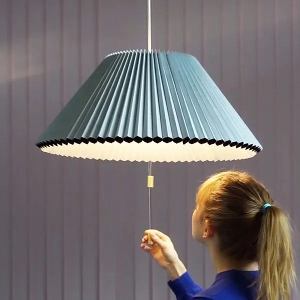Höhenverstellbare Deckenlampe mit Falten-Design – Stilvolle Pendelleuchte für Wohn- und Essbereiche