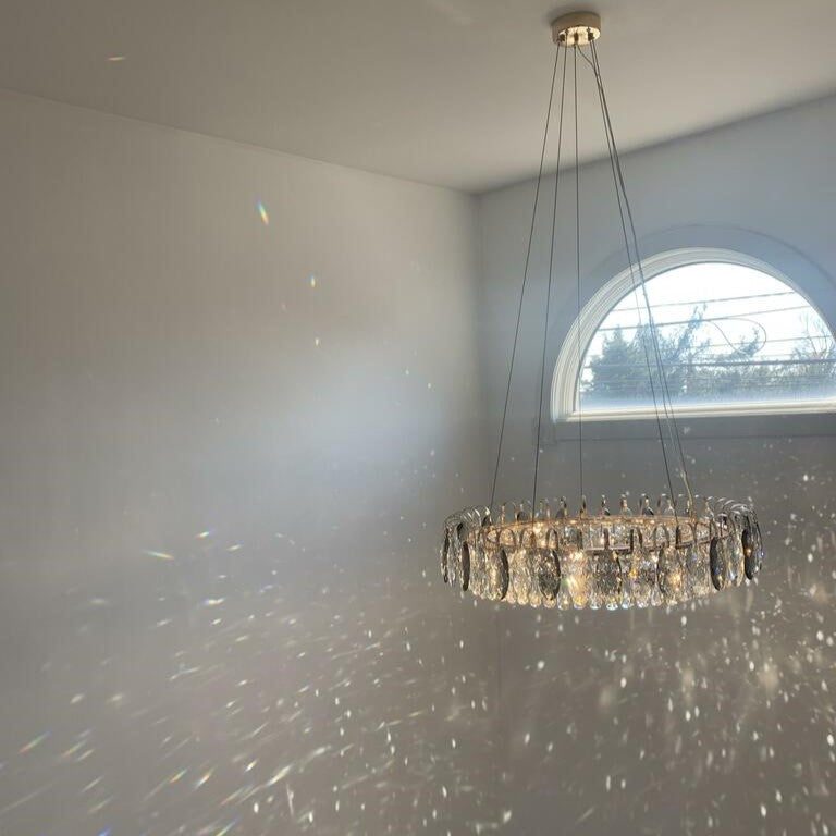 Eleganter Kristall Kronleuchter für Wohnzimmer & Esszimmer – Luxus Deckenlampe mit Tropfen-Kristallen & Goldrahmen – Modern Glamour Design