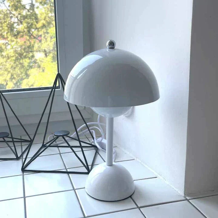 Moderne skandinavische Designer Tischlampe – Luxuriöses Design für Wohnzimmer