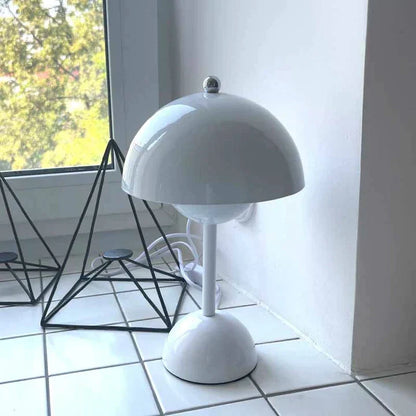 Moderne skandinavische Designer Tischlampe – Luxuriöses Design für Wohnzimmer