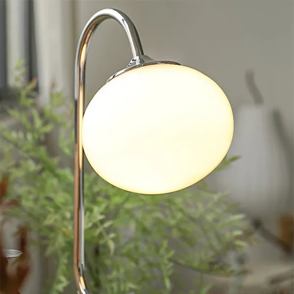 Design-Tischlampe aus Glas und Metall – E27-Fassung, Marshmallow-Stil, warmes Stimmungslicht, Ø28 cm