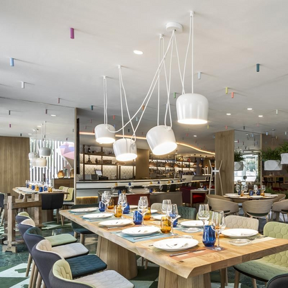 Modernes Eisendesign, E27-Sockel, LED-kompatibel, halb bündig montiert, Metallschirm oben/unten, 220-240V, 40W, CCC/CE-zertifiziert, schwarz/weiß