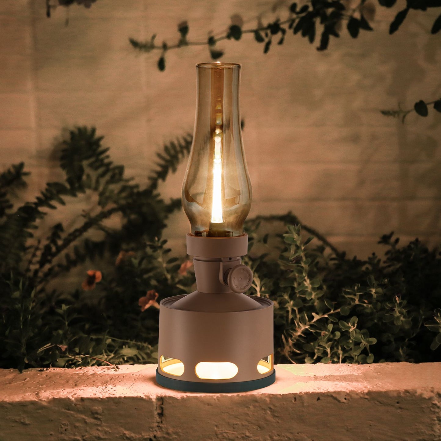 Vintage LED Lantern – Nostalgic Storm Lamp with Flame Effect & USB-C Battery, 4000mAh, Dimmable
