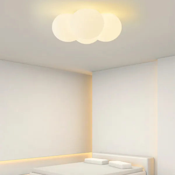 Deckenleuchte Wolkenform – Dreiflammige LED-Leuchte mit Opalglas für Schlafzimmer & Wohnzimmer