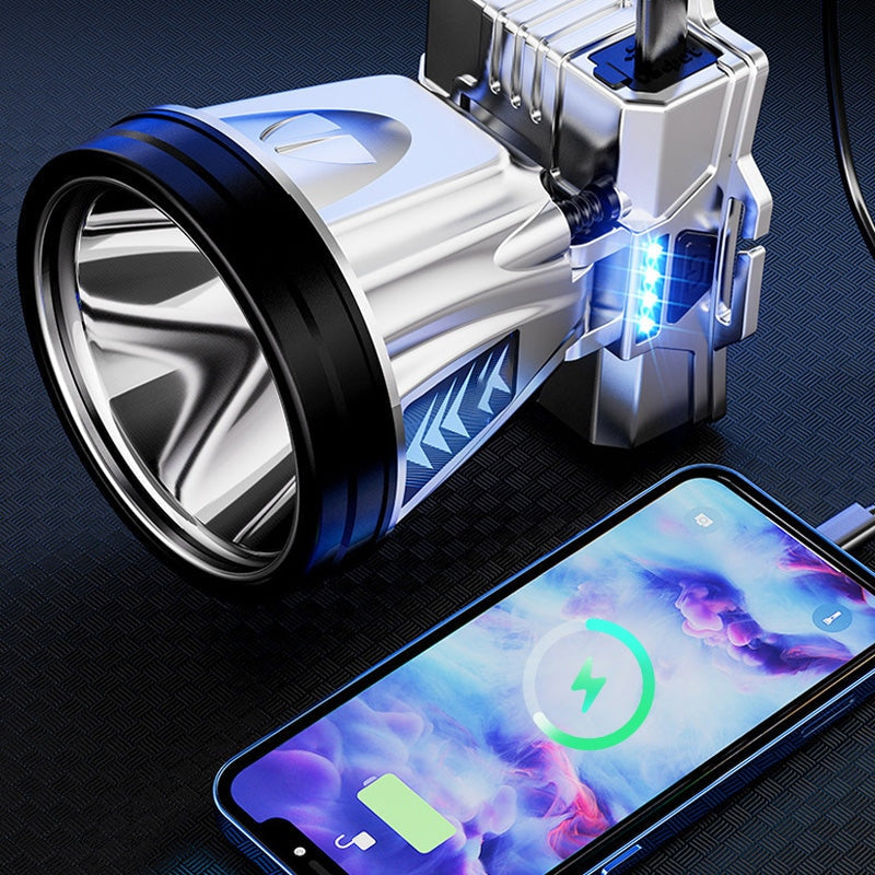 Weitstrahlender LED‑Stirn­scheinwerfer mit Powerbank