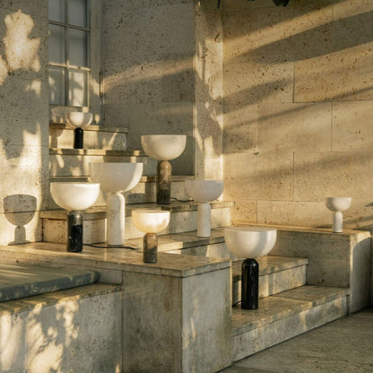 Raja Marmor Tischlampe – Elegante LED-Leuchte mit rundem Marmorsockel & Acrylschirm für stilvolle Innenbeleuchtung