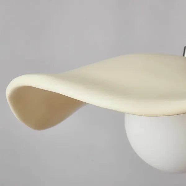 Designer Pendelleuchte in Blattoptik – Wellenförmige Hängelampe für Esszimmer, Küche oder kreative Räume