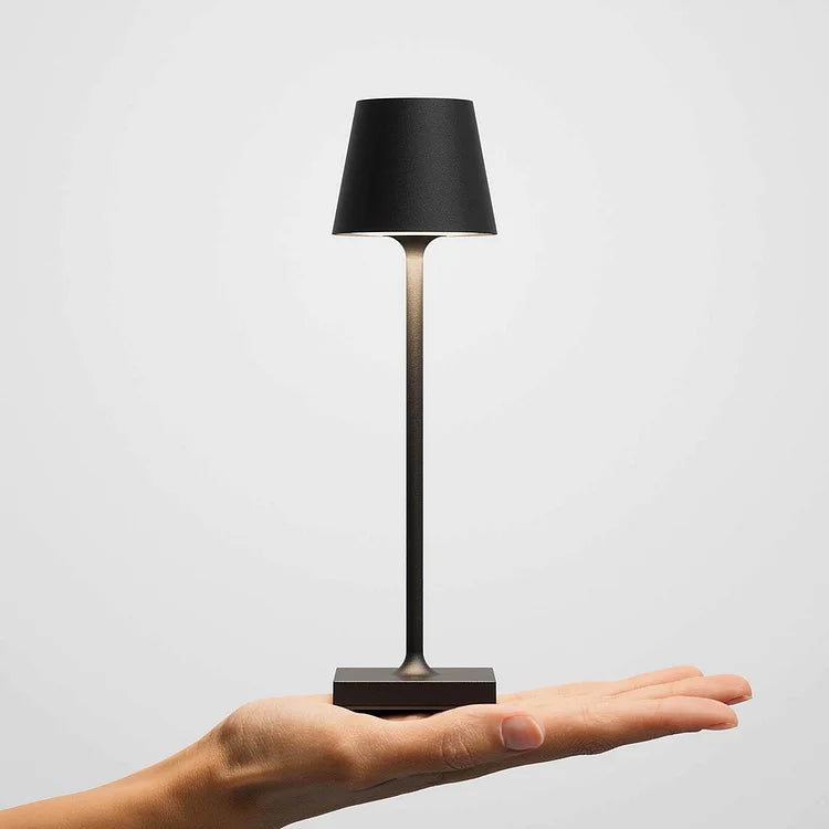 Stilvolle Tragbare LED-Taschenlampe aus Aluminium – Dimmbar, Spritzwassergeschützt, Ideal für Outdoor & Reisen