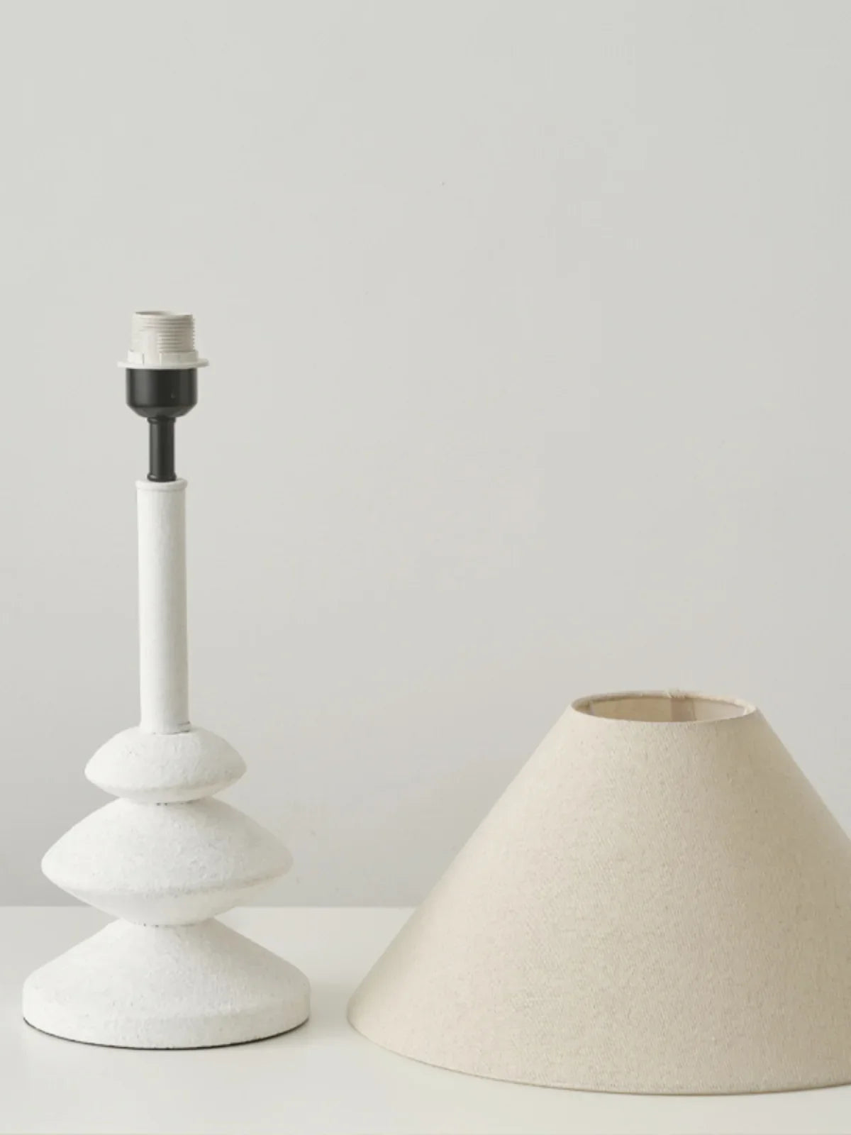 Tischlampe mit Stoffschirm und Steinsockel – Natürlicher Boho-Stil für Schlafzimmer, Wohnzimmer & Büro