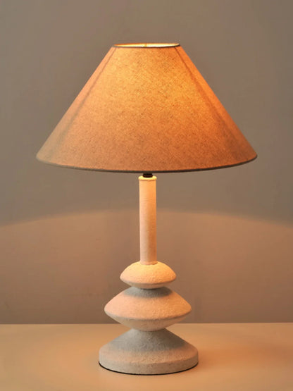 Tischlampe mit Stoffschirm und Steinsockel – Natürlicher Boho-Stil für Schlafzimmer, Wohnzimmer & Büro