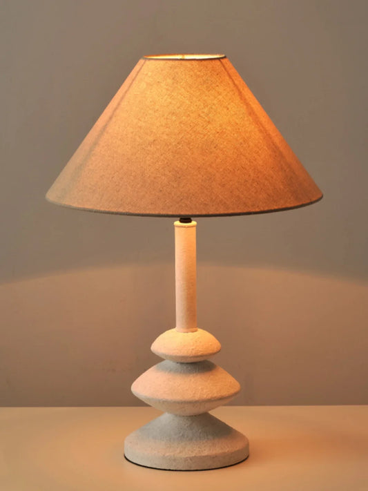 Tischlampe mit Stoffschirm und Steinsockel – Natürlicher Boho-Stil für Schlafzimmer, Wohnzimmer & Büro