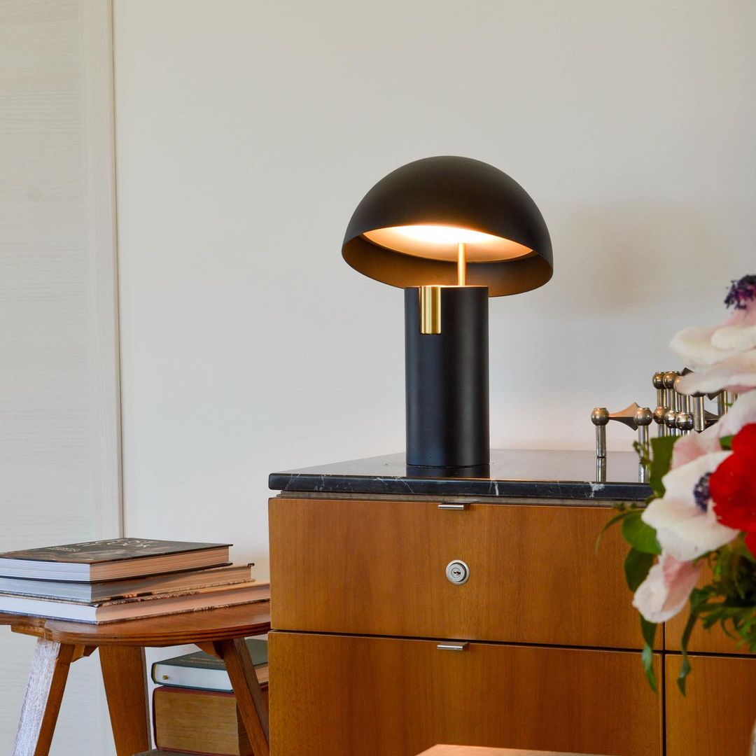 Minimalist designer table lamp for office & living room – metal, half-dome design, modern ambient light, elegant industrial look