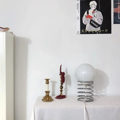 Moderne Metall Tischleuchte mit Federglas Design – Stilvolle Beleuchtung für Wohnzimmer & Büro