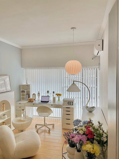 Kugelförmige Pendelleuchte mit feiner Faltenstruktur – Minimalistische Hängelampe für Schlafzimmer, Wohnzimmer & Flur