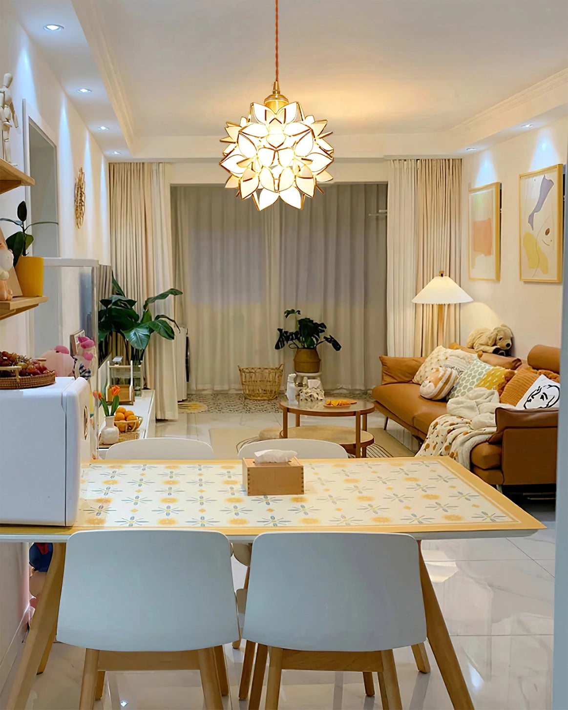 Künstlerische Pendelleuchte in Blütenform – Dekorative Hängelampe für Wohnzimmer, Schlafzimmer & Lounge-Bereich