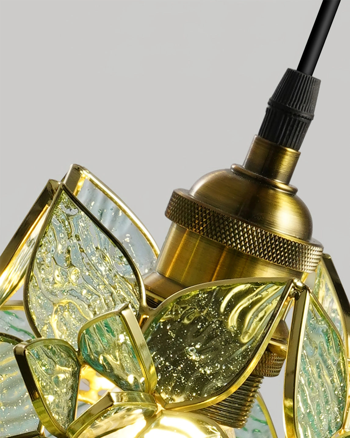 Künstlerische Pendelleuchte in Blütenform – Dekorative Hängelampe für Wohnzimmer, Schlafzimmer & Lounge-Bereich