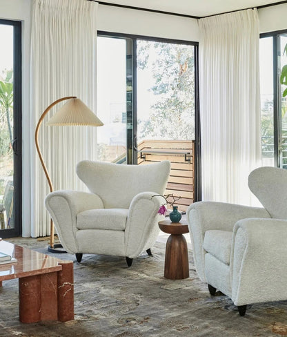 Retro Stehlampe mit geschwungenem Holzfuß & Falt-Lampenschirm – Design Stehleuchte für Wohnzimmer & Leseecke