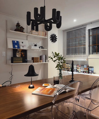 Moderne Designer-Hängelampe mit skulpturalem Rohr-Design – Eyecatcher für Wohnzimmer, Loft & Essbereich – Kreative Deckenleuchte mit Industrial-Touch