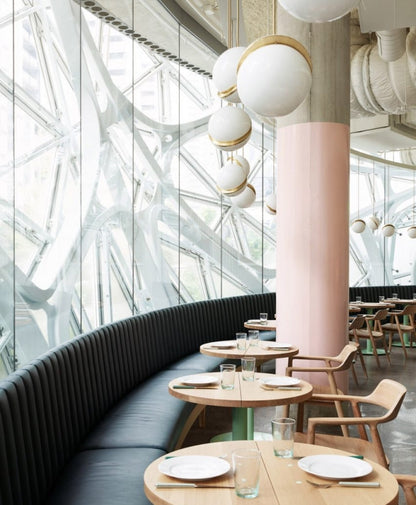 Moderne Pendelleuchte Kugel Design – Luxuriöse Hängelampe mit Messing Akzent für Wohnzimmer & Treppenhaus