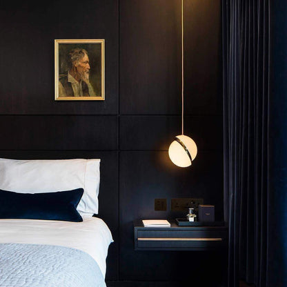 Moderne Pendelleuchte Kugel Design – Luxuriöse Hängelampe mit Messing Akzent für Wohnzimmer & Treppenhaus