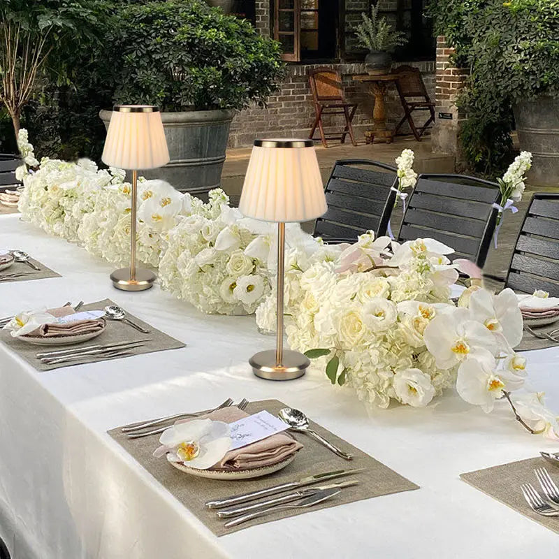 Kabellose Kupfer Tischlampe mit Plissee-Schirm – Elegante LED-Lampe für Wohn- und Schlafzimmer