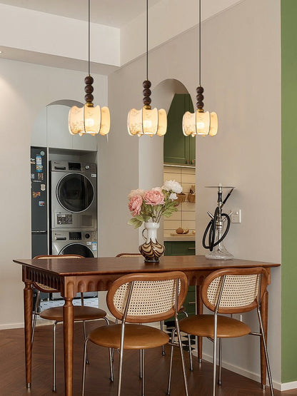 Retro Pendelleuchte mit Holz- & Glaselementen – Vintage Hängelampe für Esszimmer, Küche & Wohnzimmer – Feine Musterung & warme Lichtatmosphäre
