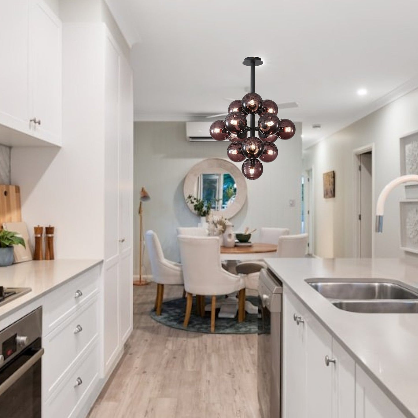 Moderne Kugel-Pendelleuchte im Cluster-Design – Designer-Kronleuchter für Esszimmer, Wohnzimmer & Loft – Skulpturale Statement-Beleuchtung