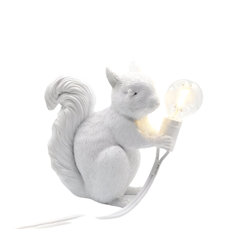 Nordische Designer Niedliches Eichhörnchen Tischlampe