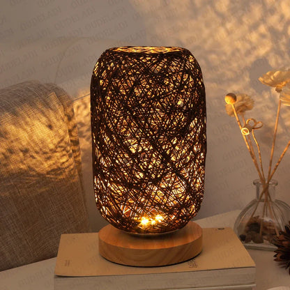Tischlampe aus Holz mit Rope Design – Handgefertigte LED Deko Lampe für Schlafzimmer & Wohnzimmer, Naturmaterialien